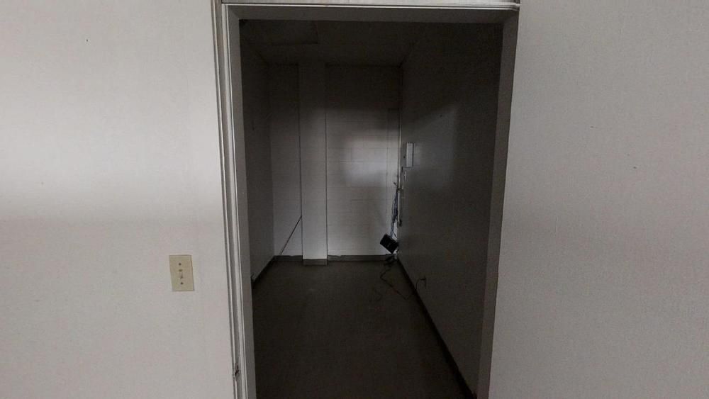 Move-In Ready Retail/Office Storefront @ Downtown Corner: 277 N 5th St, Coalinga, CA 93210